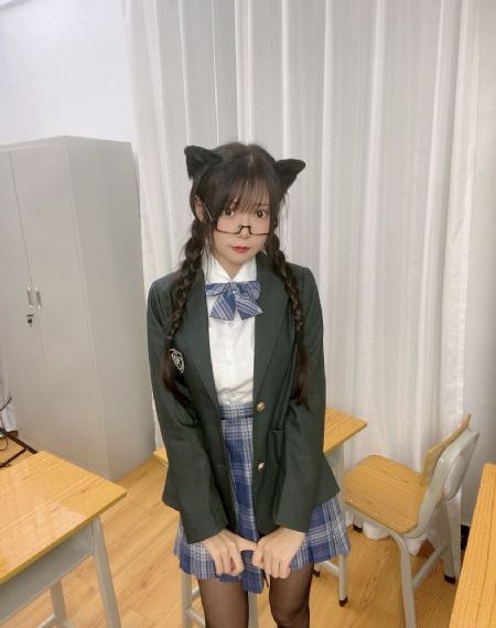 《小姐》