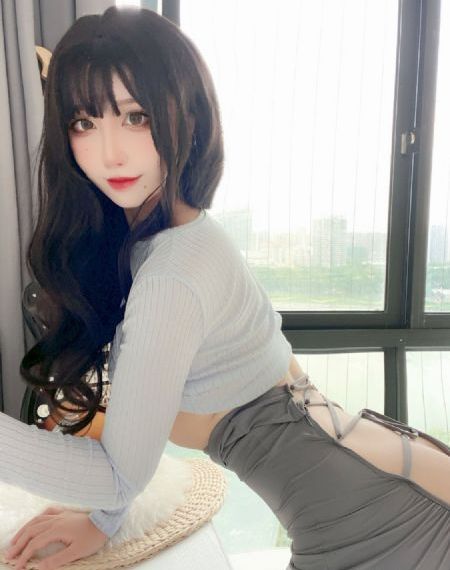 李采潭热情的邻居电影播放