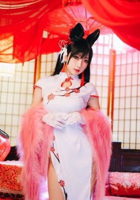 公交车扒开稚嫩挺进去j赵知梨